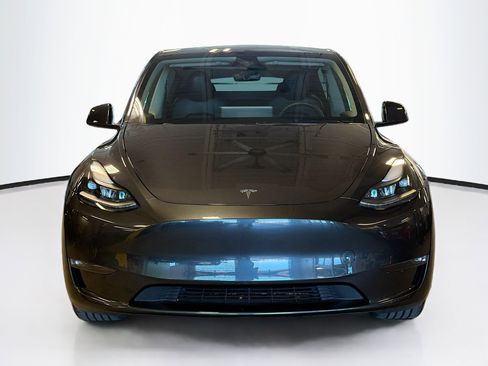 Used 2024 Tesla Model Y Long Range image 2
