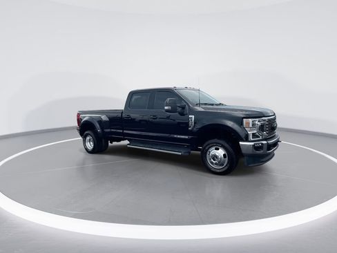 Used 2022 Ford F350 Lariat w/ Lariat Ultimate Package AWD/4WD image 2