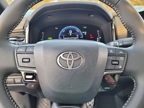 New 2026 Toyota Camry SE image 22