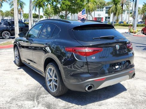 Used 2018 Alfa Romeo Stelvio Ti Sport image 5