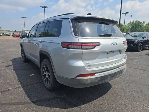 Used 2025 Jeep Grand Cherokee L Limited w/ Trailer Tow Package AWD/4WD image 8