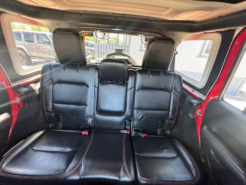 Used 2018 Jeep Wrangler Unlimited Rubicon AWD/4WD image 16