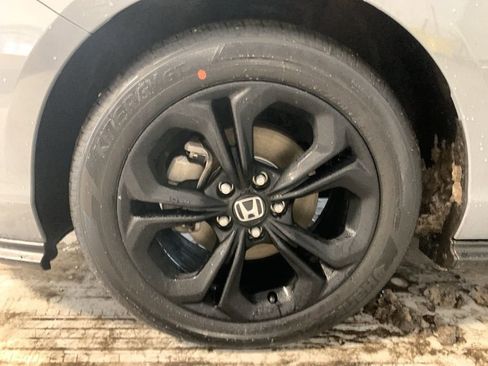 Used 2025 Honda Accord SE image 11