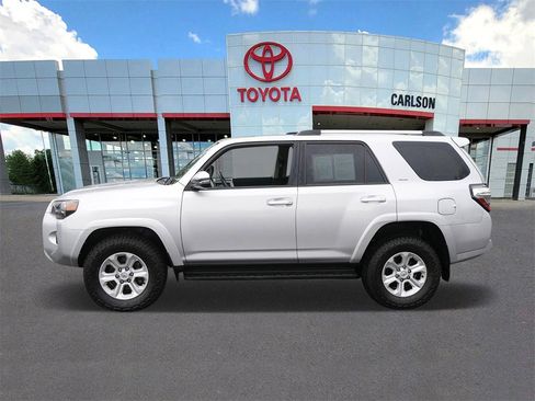 Certified 2024 Toyota 4Runner SR5 Premium image 7