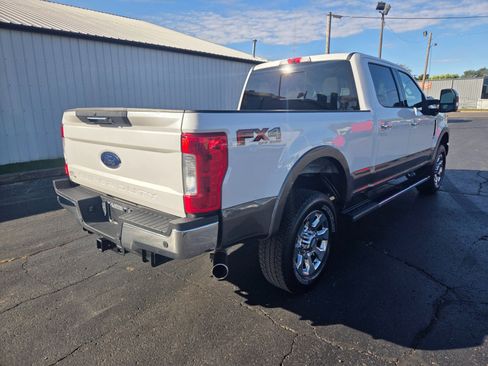 Used 2019 Ford F250 Lariat w/ Chrome Package image 3