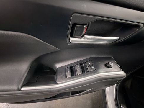 Used 2023 Toyota Highlander XLE FWD image 22