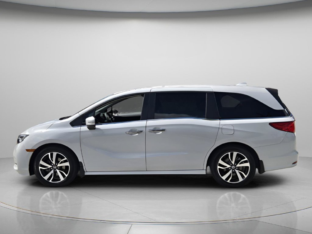 Certified 2024 Honda Odyssey Touring image 5