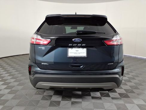 Used 2024 Ford Edge SEL w/ Convenience Package image 5