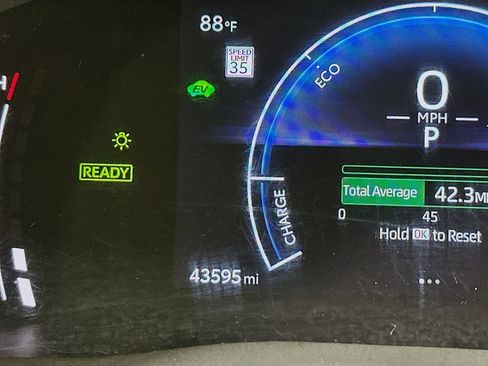 Used 2025 Toyota Camry SE FWD image 19