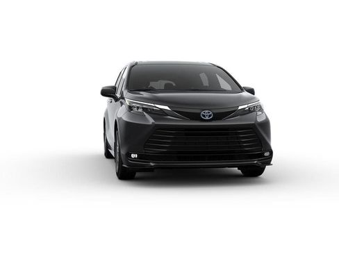 New 2025 Toyota Sienna XLE image 16