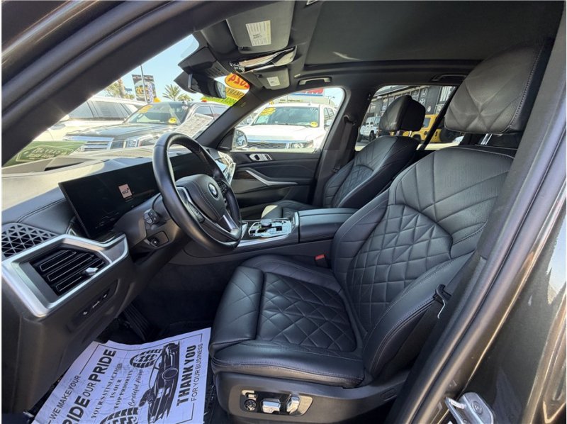 Used 2024 BMW X5 xDrive50e w/ Premium Package AWD/4WD image 21