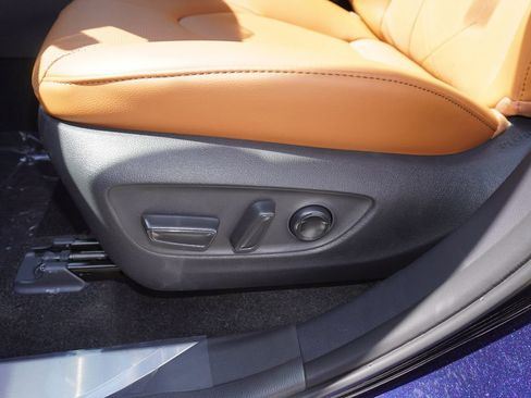 New 2026 Toyota Highlander Platinum image 12