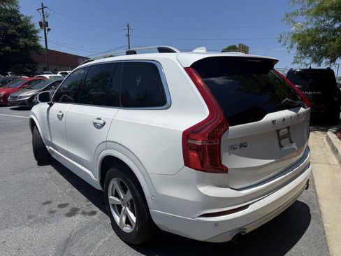 Used 2018 Volvo XC90 T5 Momentum w/ Convenience Package FWD image 7