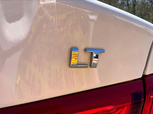 Used 2023 Chevrolet Malibu LT FWD image 15
