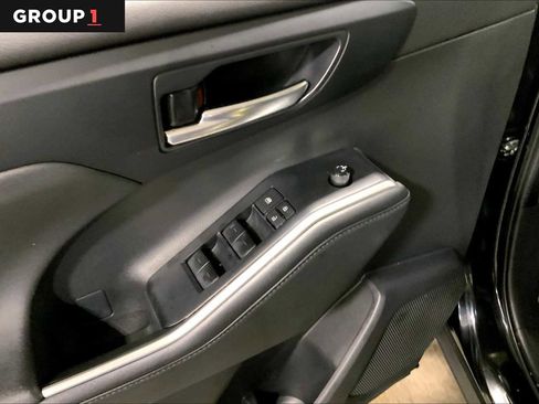 Certified 2024 Toyota Highlander XLE AWD/4WD image 36