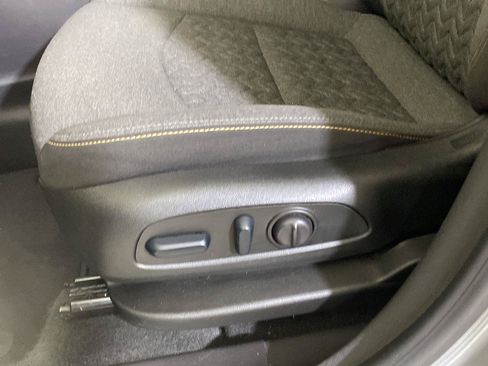 Certified 2024 Chevrolet Equinox LT FWD image 13