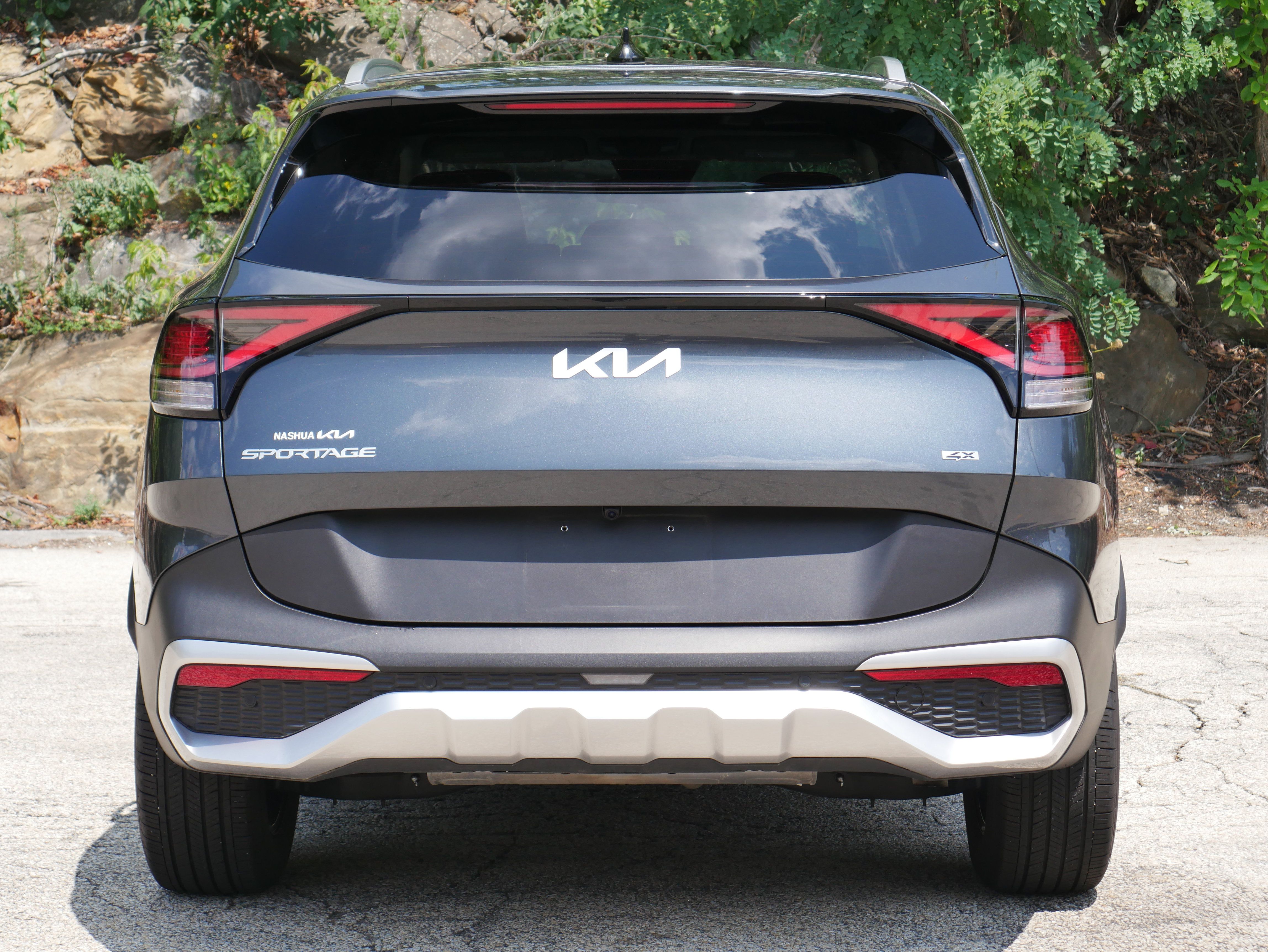 Used 2025 Kia Sportage EX AWD/4WD image 5