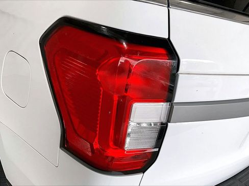 Used 2024 Ford Expedition XLT image 13