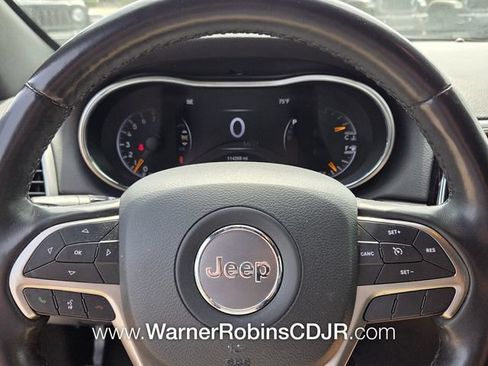 Used 2020 Jeep Grand Cherokee Altitude RWD image 25