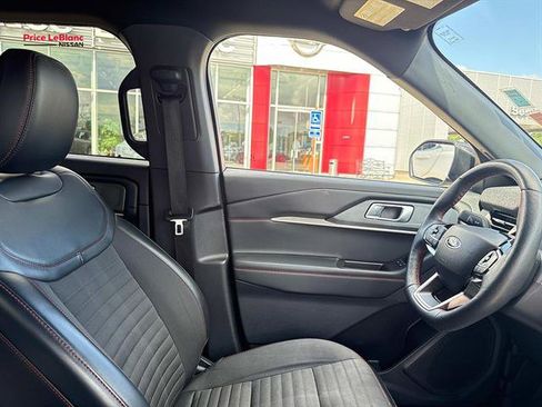 Used 2025 Ford Explorer ST-Line w/ ST-Line Street Pack AWD/4WD image 10