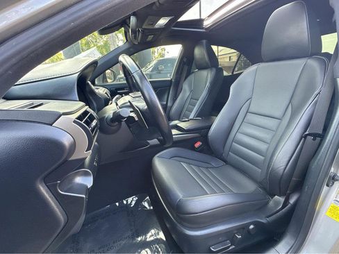 Used 2020 Lexus IS 350 F Sport w/ F Sport Package image 8