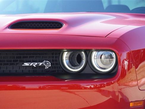 Used 2023 Dodge Challenger SRT Hellcat w/ Driver Convenience Group image 4