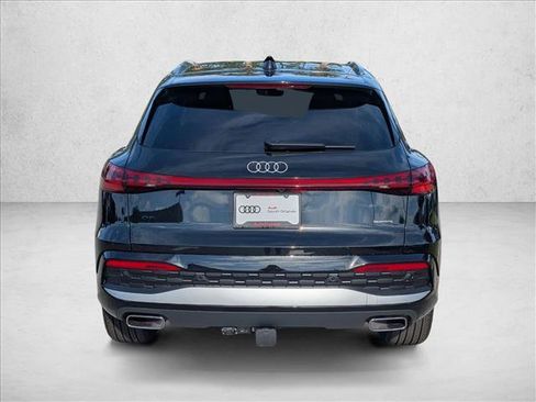 Used 2025 Audi Q5 Premium Plus w/ Premium Plus AWD/4WD image 6