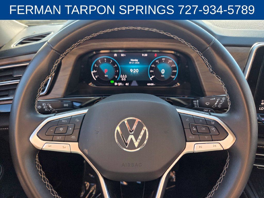 Used 2025 Volkswagen Atlas SE FWD image 26