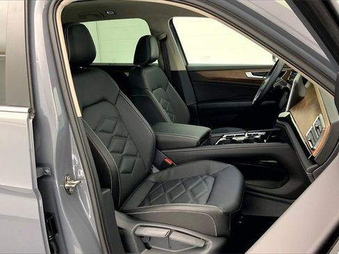 New 2026 Volkswagen Atlas SE image 9