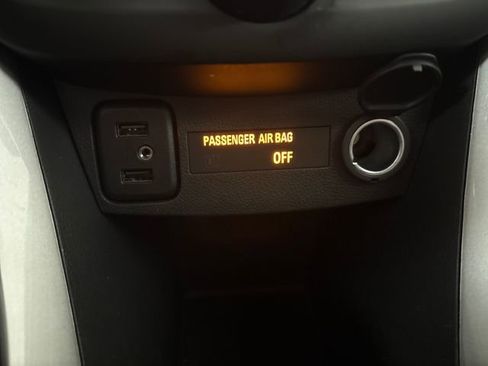 Used 2022 Chevrolet Trax LT w/ LT Convenience Package image 52