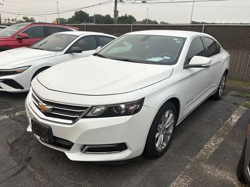 Used 2019 Chevrolet Impala LT FWD image 2