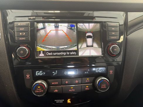 Used 2022 Nissan Rogue Sport SL AWD/4WD image 19