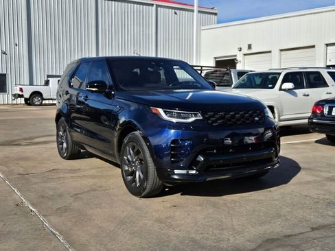 Used 2022 Land Rover Discovery S R-Dynamic image 3