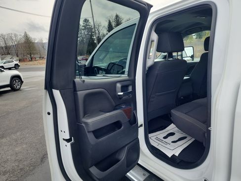 Used 2019 GMC Sierra 2500 SLE image 25