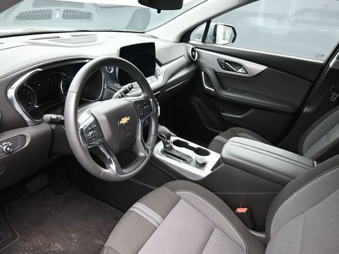 Used 2025 Chevrolet Blazer LT AWD/4WD image 22