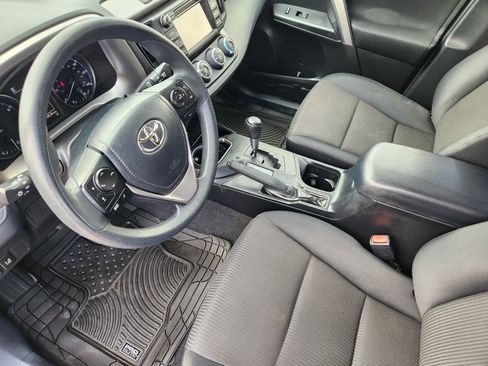 Used 2017 Toyota RAV4 LE FWD image 14