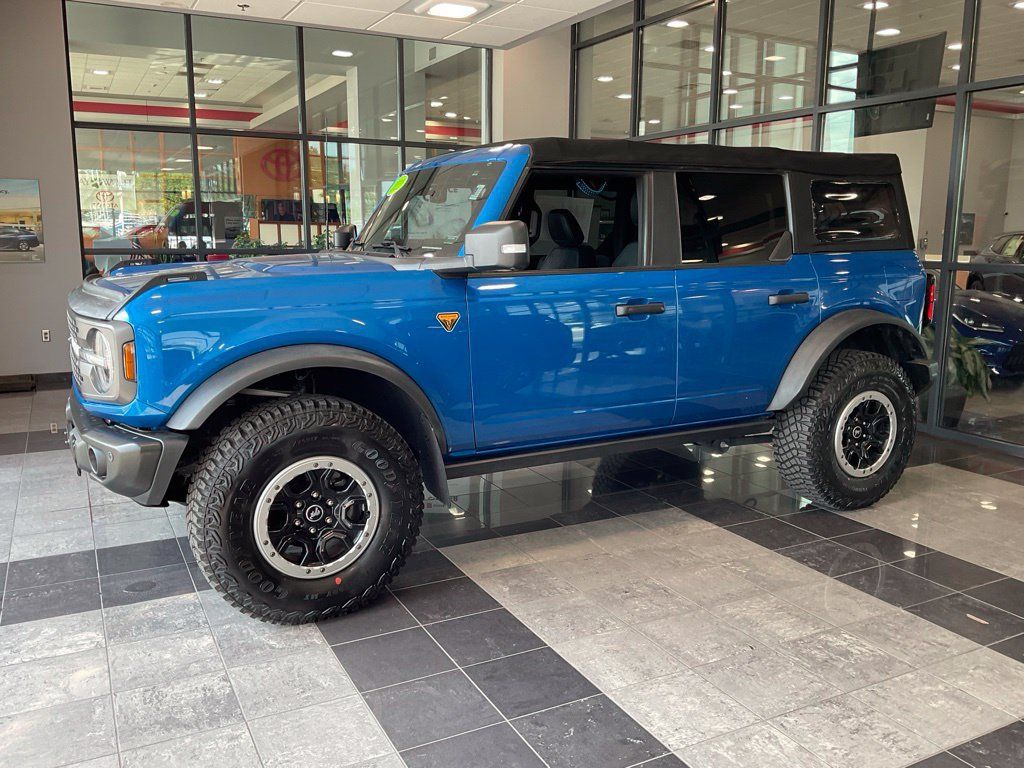 Used 2022 Ford Bronco Badlands AWD/4WD image 3