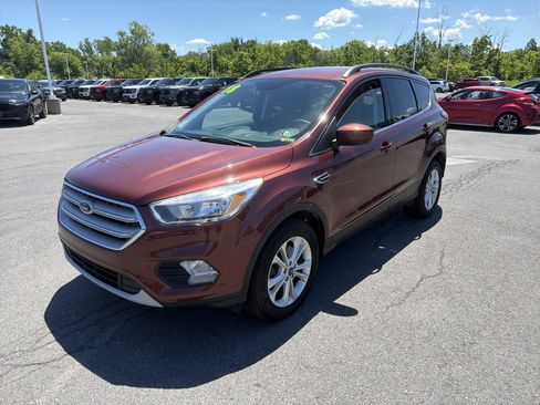Used 2018 Ford Escape SE AWD/4WD image 8