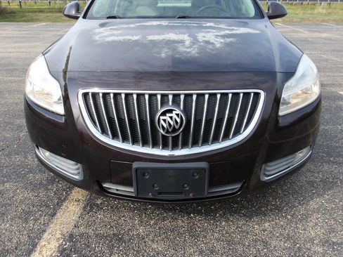 Used 2011 Buick Regal CXL image 24