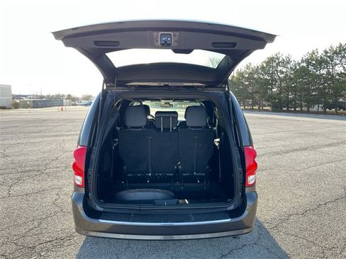Used 2018 Dodge Grand Caravan GT image 18