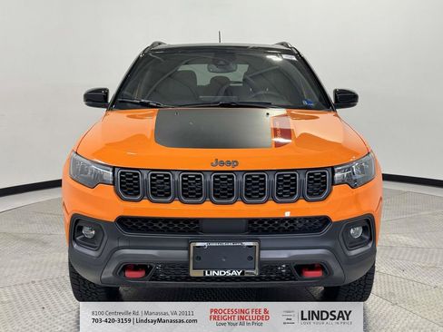 New 2026 Jeep Compass Trailhawk w/ Sun, Sound & Navigation Group AWD/4WD image 3