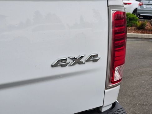 Used 2018 RAM 1500 Laramie AWD/4WD image 11