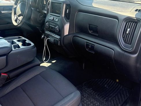 Used 2023 Chevrolet Silverado 1500 Custom AWD/4WD image 9