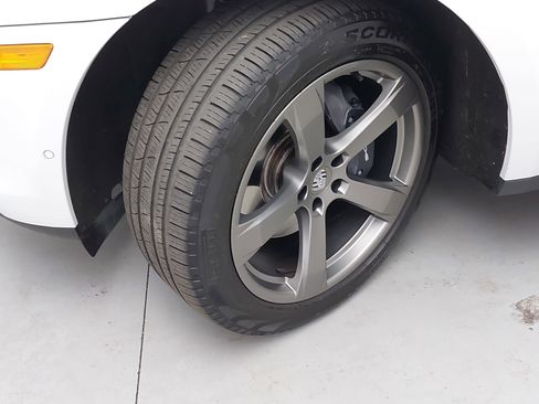 Used 2023 Porsche Macan Turbo image 35