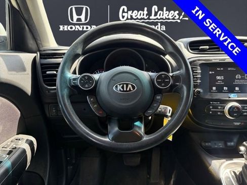 Used 2018 Kia Soul + FWD image 12
