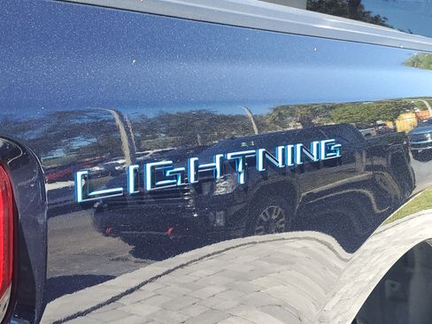 Used 2024 Ford F150 Lightning Flash image 5