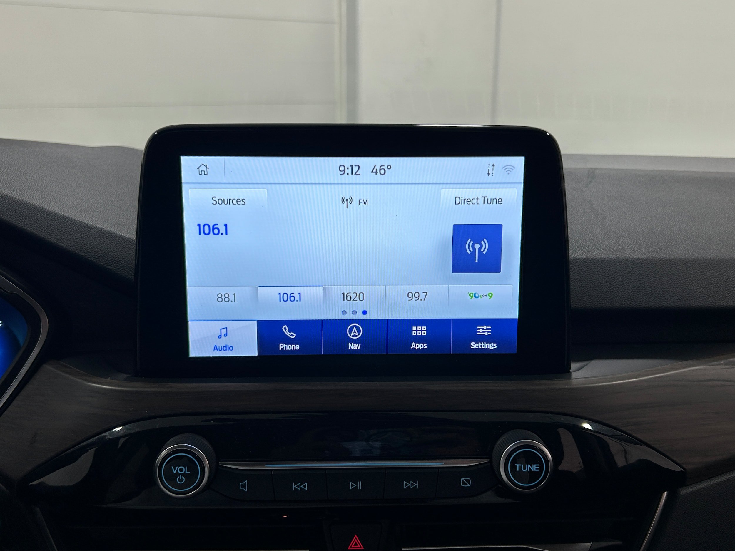 Used 2020 Ford Escape Titanium AWD/4WD image 5