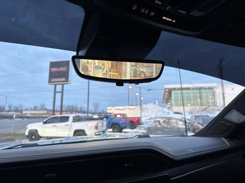 Used 2024 GMC Sierra 3500 Denali Ultimate image 21