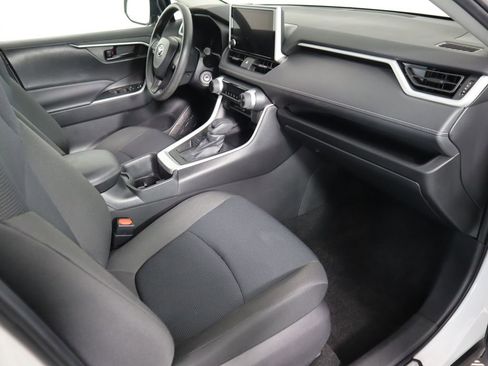 Used 2023 Toyota RAV4 LE image 17