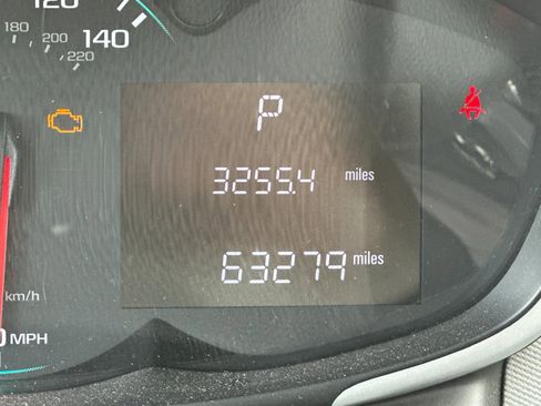 Used 2018 Chevrolet Sonic LS FWD image 23